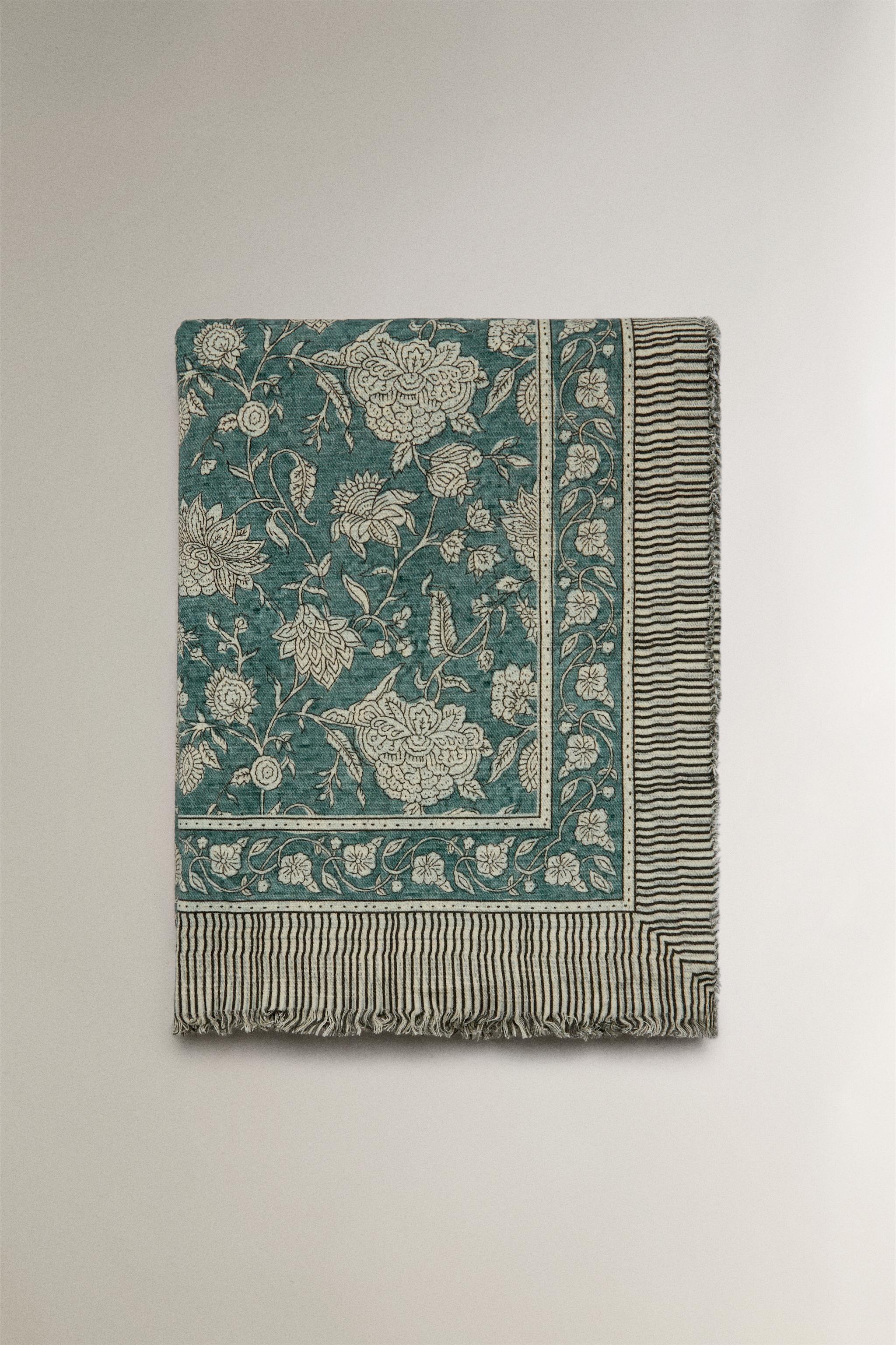 FLORAL COTTON BLANKET